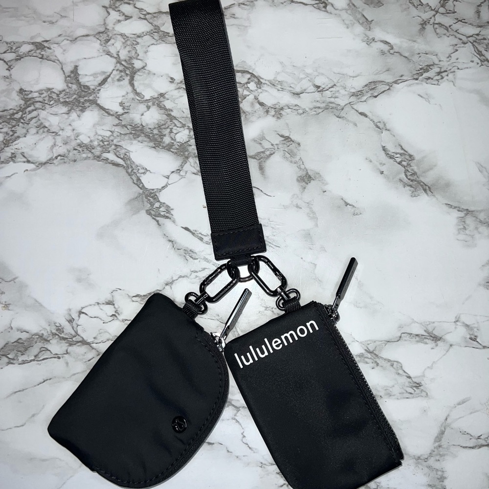 LULULEMON dual pouch wristlet in Black